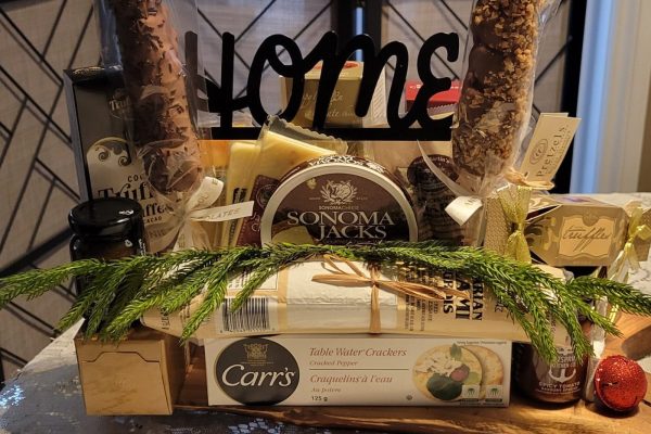 Baskets Ahoy gift baskets and boxs specializing in customized gifts, corporate gifts and fundraising gifts. Serving St. Thomas, Port Stanley, Belmont and surrounding areas.