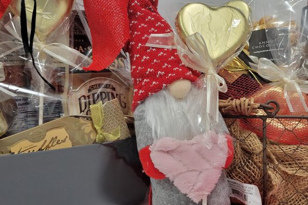 Baskets Ahoy gift baskets and boxs specializing in customized gifts, corporate gifts and fundraising gifts. Serving St. Thomas, Port Stanley, Belmont and surrounding areas.