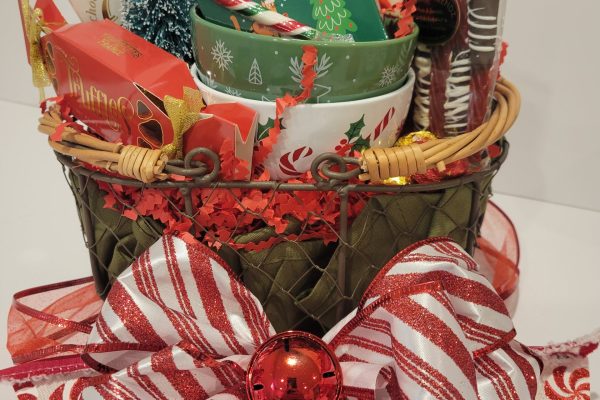 Baskets Ahoy gift baskets and boxs specializing in customized gifts, corporate gifts and fundraising gifts. Serving St. Thomas, Port Stanley, Belmont and surrounding areas.